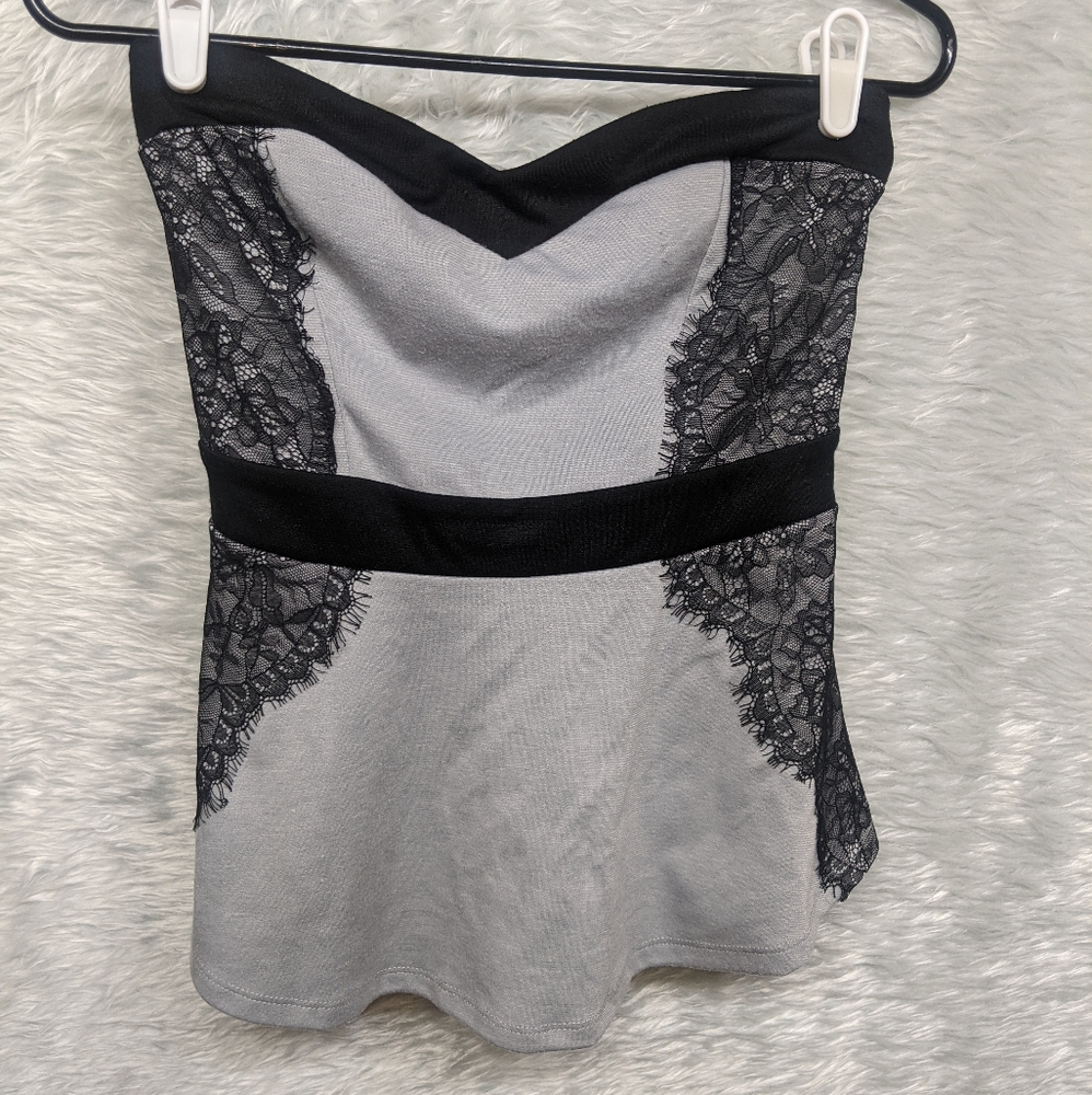 ☀️3/$15 Maurices top--size small